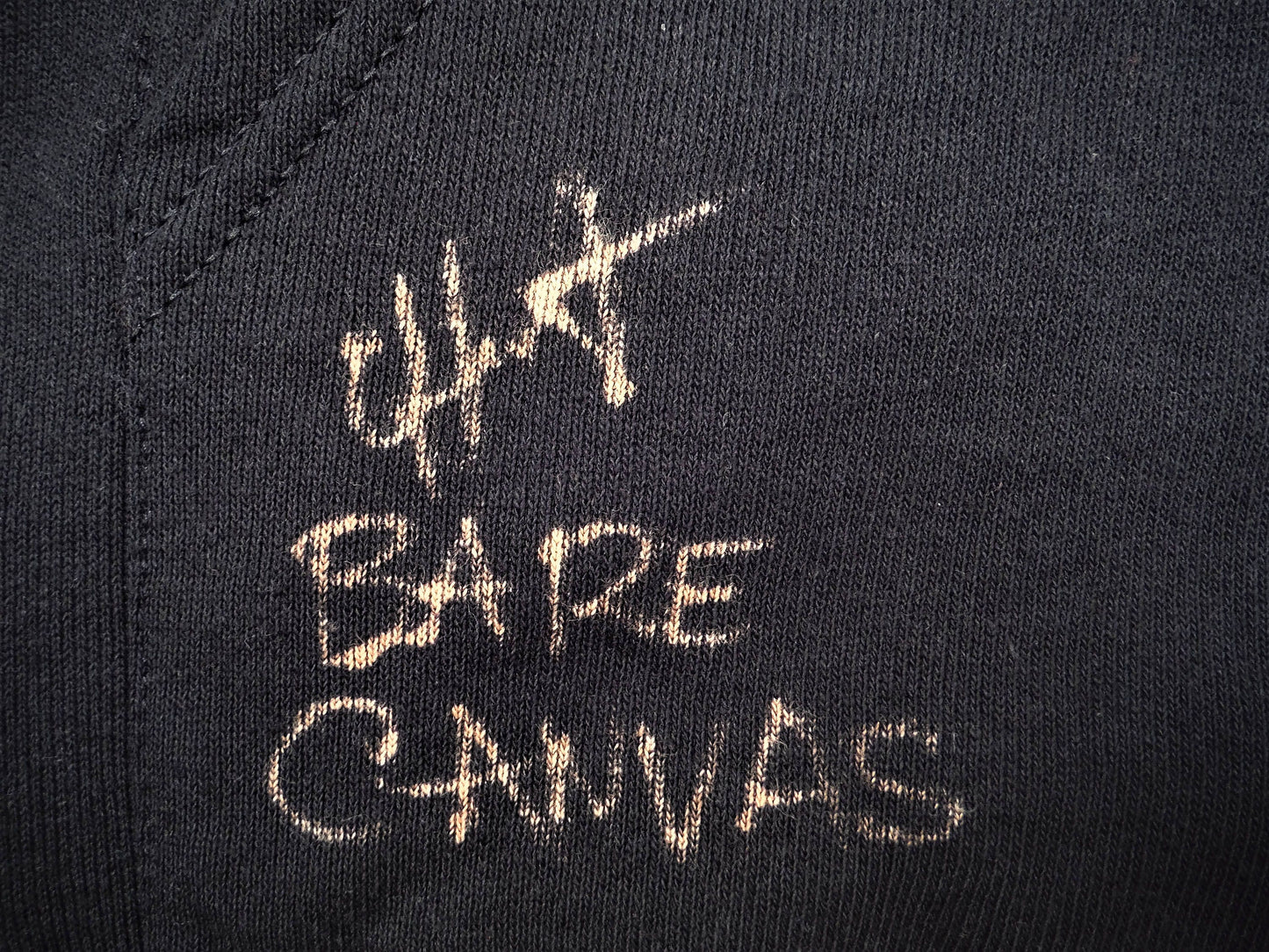 Sweat à capuche Bleach Pug Face peint à la main - Noir Grand