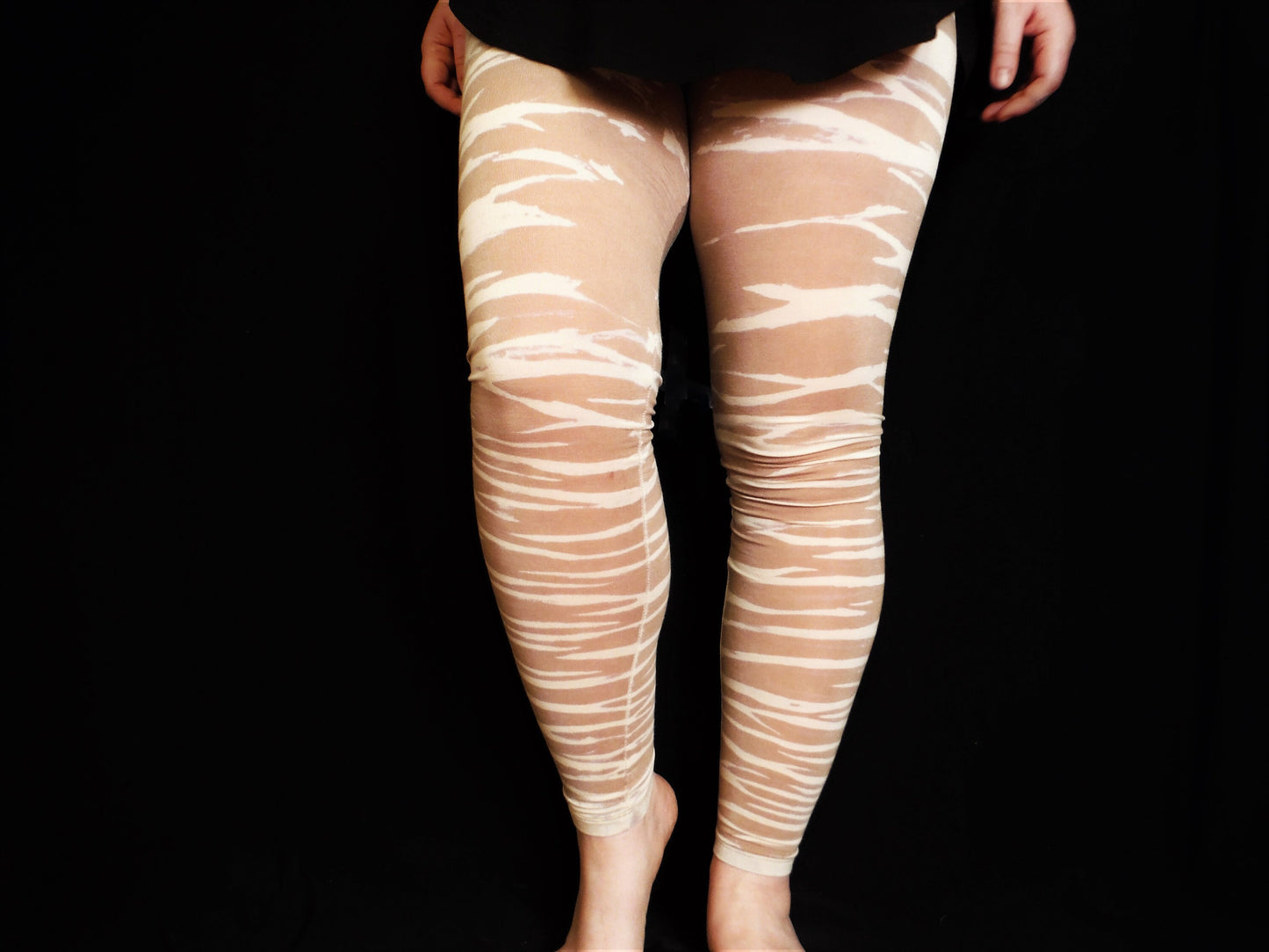 Leggings blanqueadores de rayas de tigre teñidos a mano - Crema