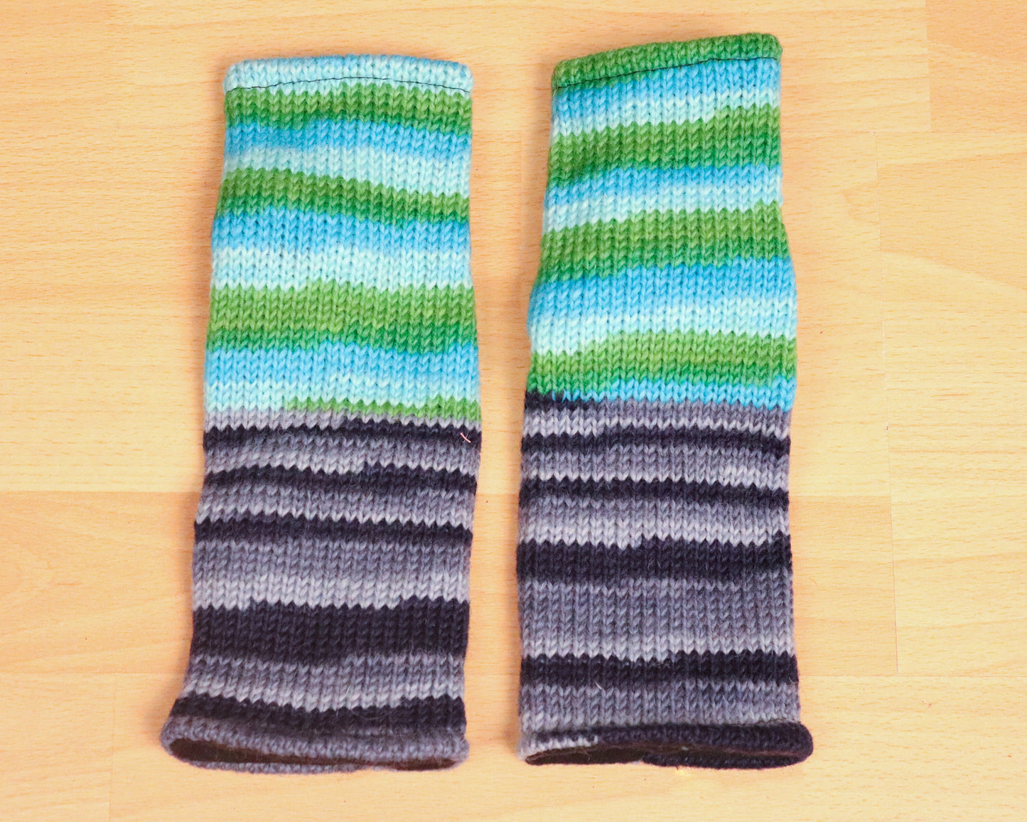 Chauffe-poignets tricotés doublés de polaire - Rayé bleu et vert